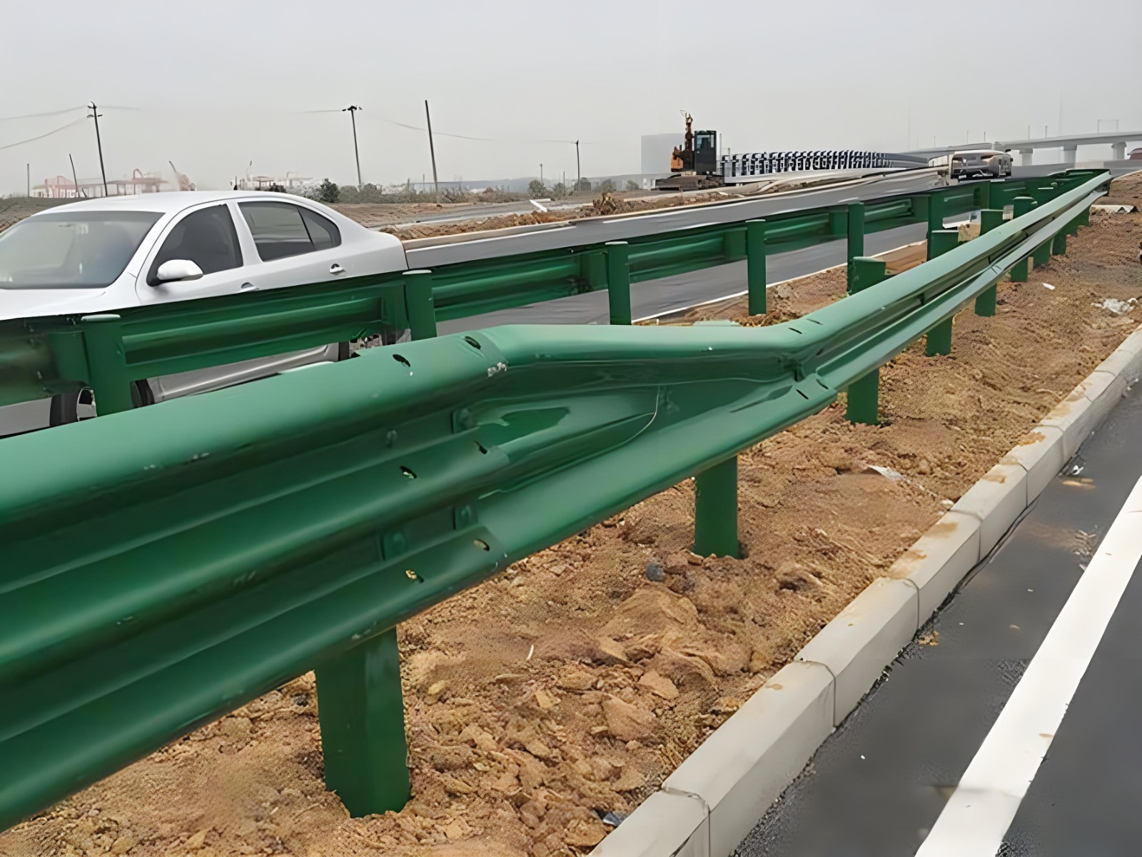 咸宁高速波形护栏板日常维护方案确保道路安全新举措
