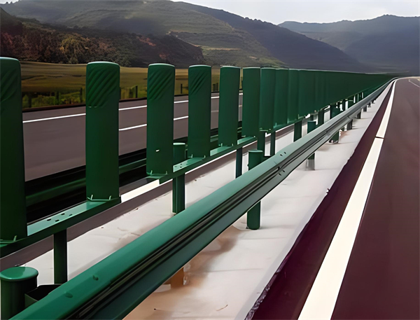咸宁三波护栏板在高速公路的应用